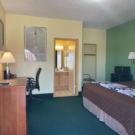 Relax Inn Dilley エクステリア 写真