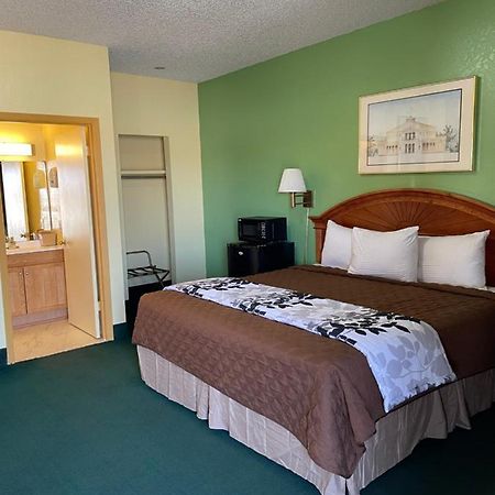 Relax Inn Dilley エクステリア 写真