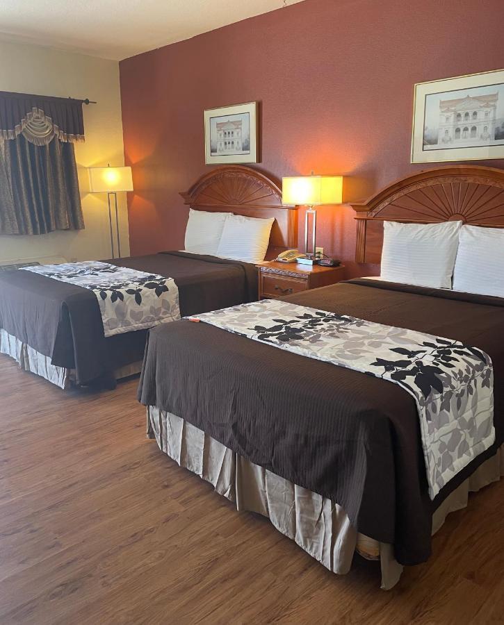 Relax Inn Dilley エクステリア 写真