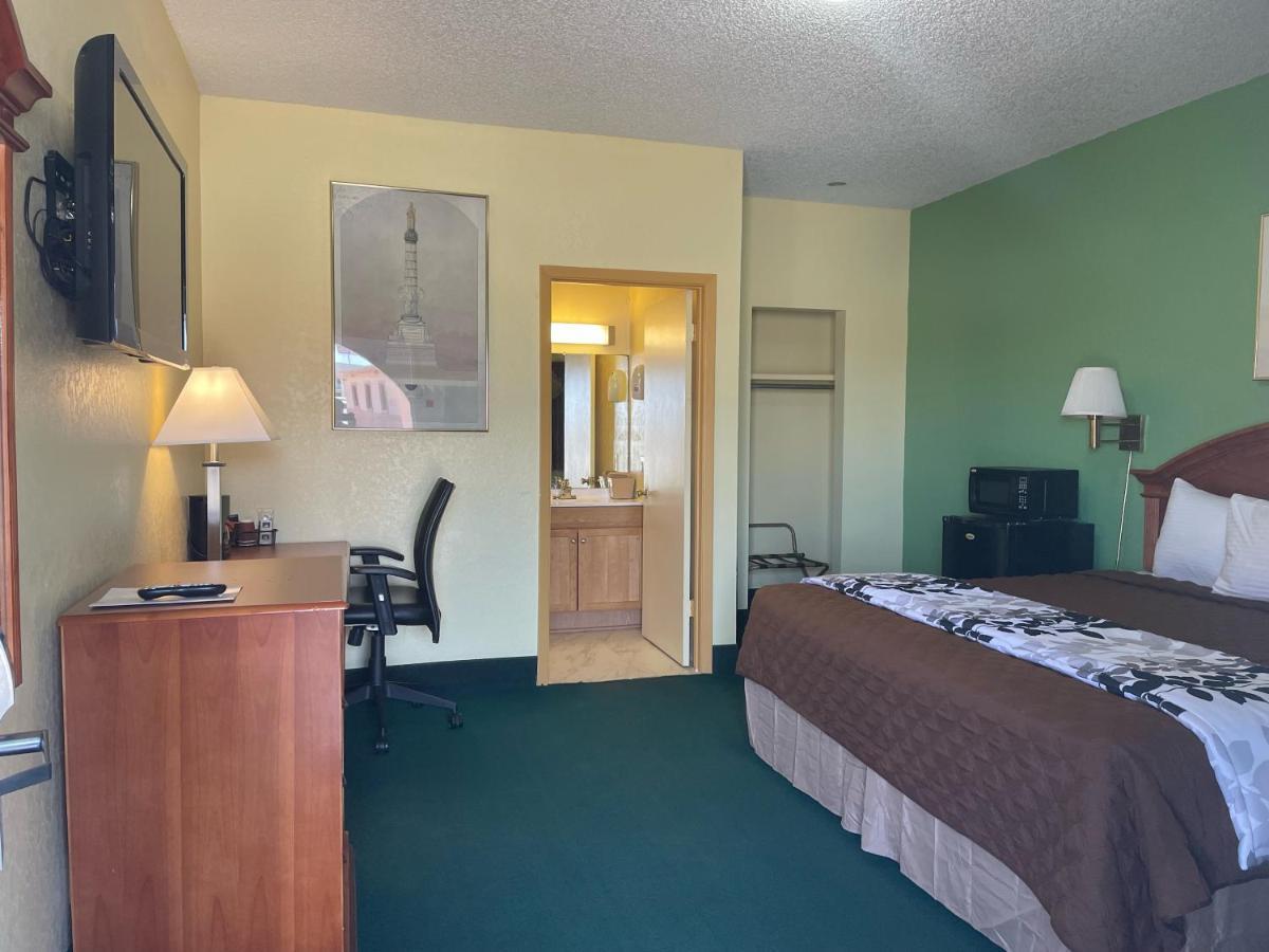 Relax Inn Dilley エクステリア 写真