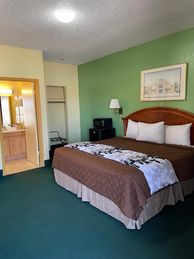 Relax Inn Dilley エクステリア 写真