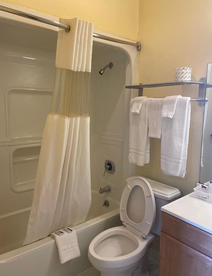 Relax Inn Dilley エクステリア 写真