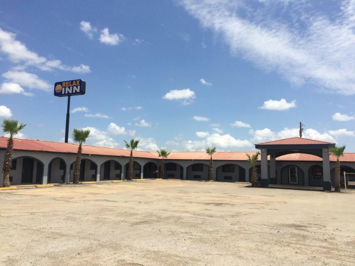 Relax Inn Dilley エクステリア 写真